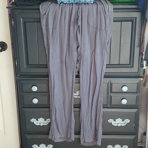 Brand: Roxy Size: XL Color: Grey - Picture 4 of 6